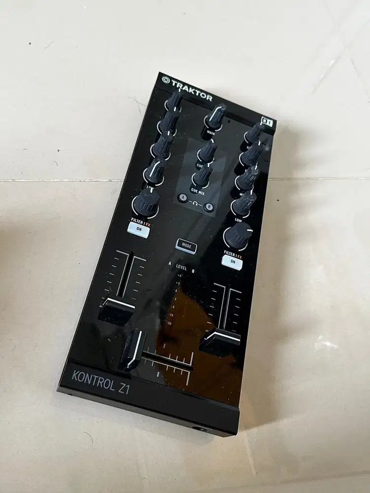 Traktor Kontrol Z1 second