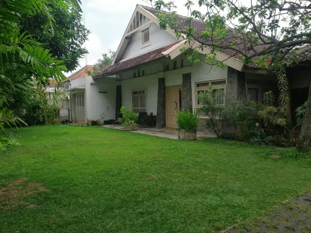 Rumah Klasik Herritage Dekat Jalan Monjali Kota Yogyakarta