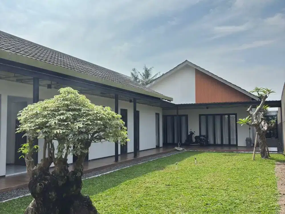 Rumah dengan Lahan Luas Dekat Uii di Jalan Kaliurang Km12 Sukoharjo Ngaglik Sleman