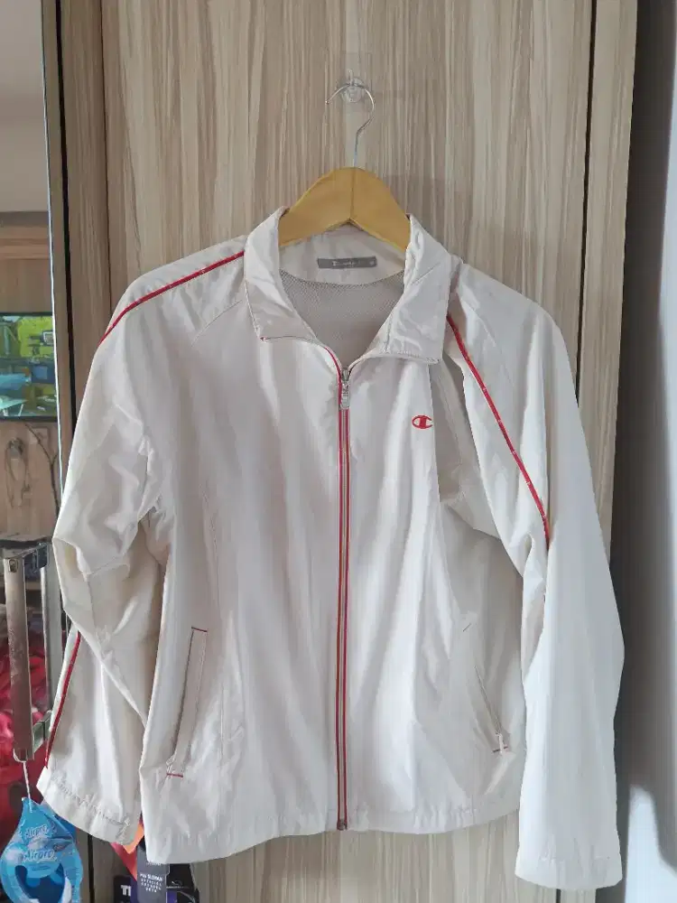 Jaket Champions Preloved
