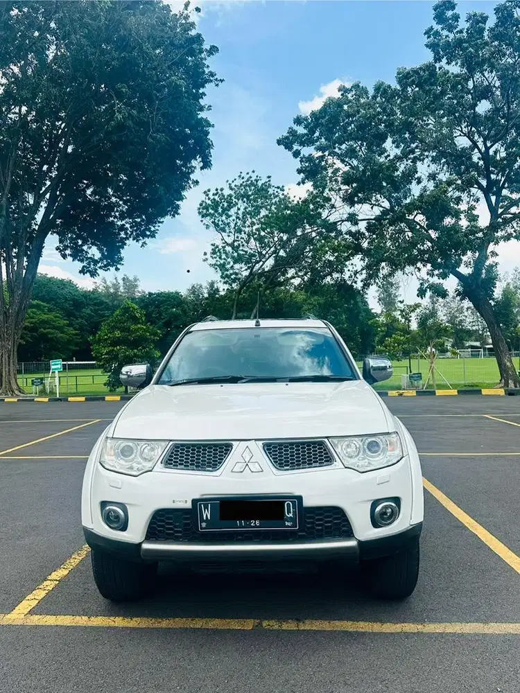 Pajero Sport Dakar 4x2 AT (2012)