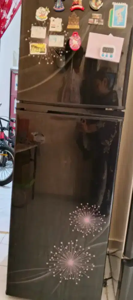 Dijual kulkas 2 pintu