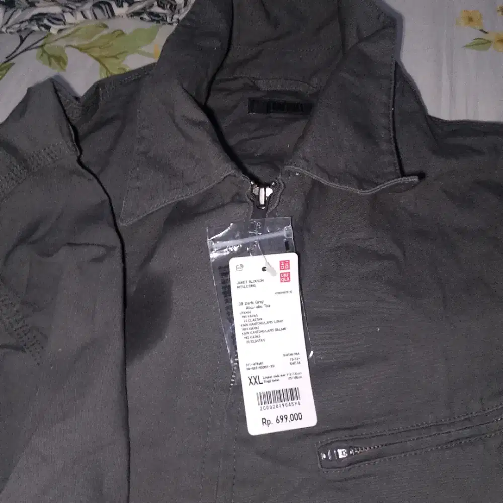 Jaket Blouson Uniqlo Resleting
