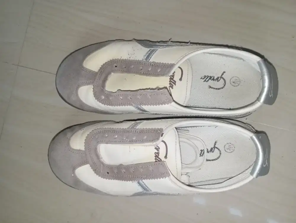 sepatu corolla preloved