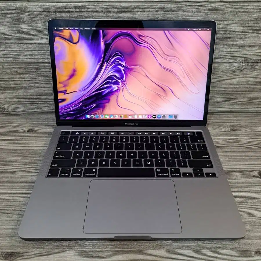 Macbook Pro 13 Inch 2020 (SALES - 16GB - 256 SSD)