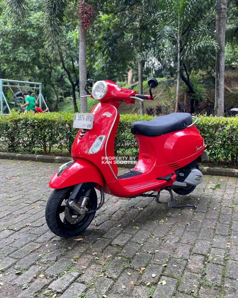 VESPA LX 125 IGET 2018 BERGARANSI