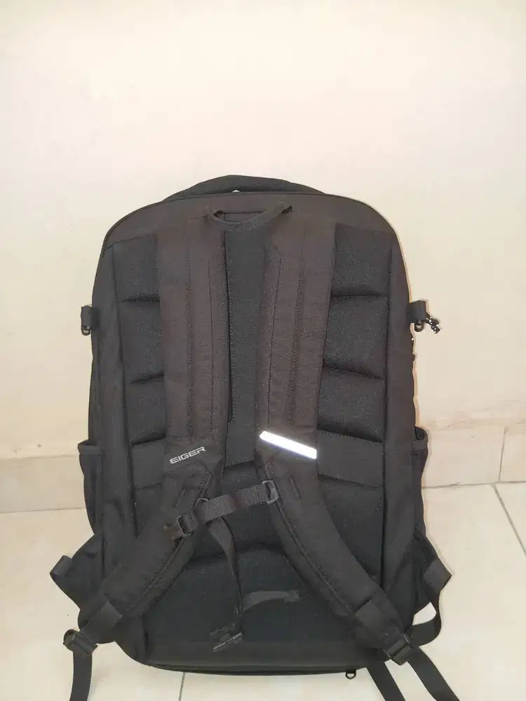 Tas eiger kanawa 28 commute