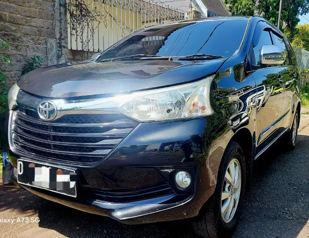 Jual santai mobil kesayangan Avanza G manual 2017/1018 airbag ac dobel