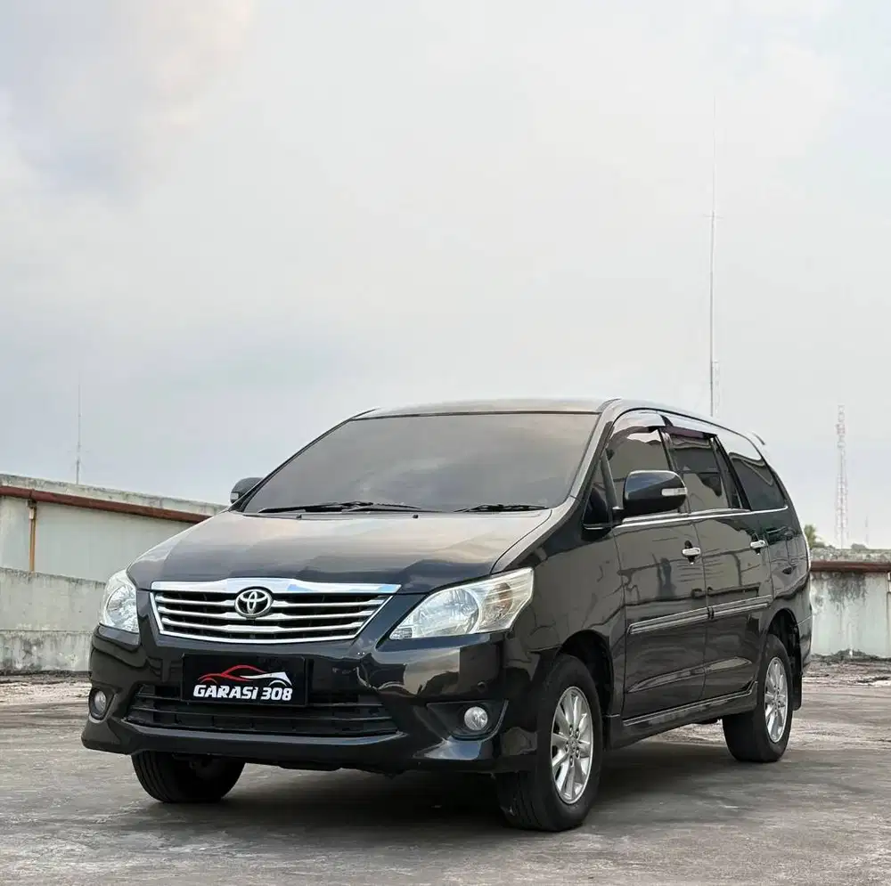 Toyota Kijang Innova 2.5 V MT Diesel 2011 Manual Hitam KM 140 rb