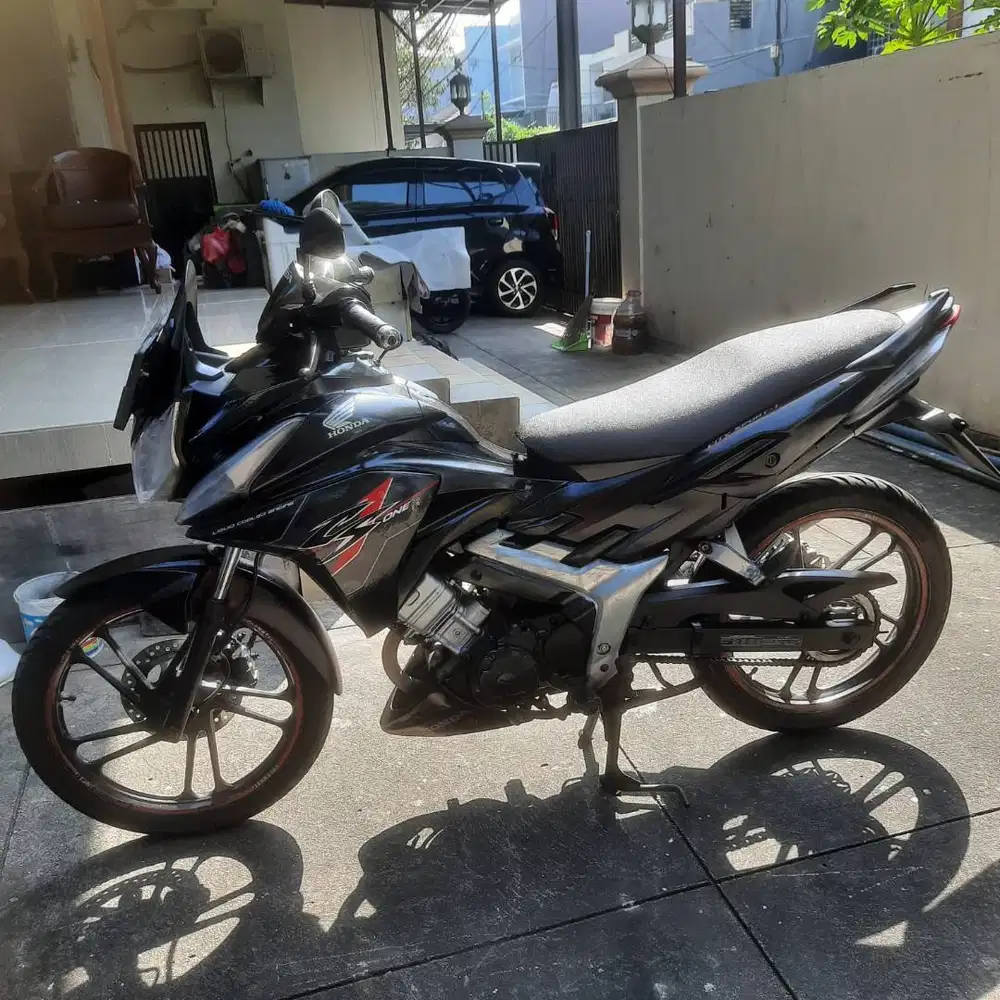 honda  CS one tahun 2008 - hitam - 3.8 jt