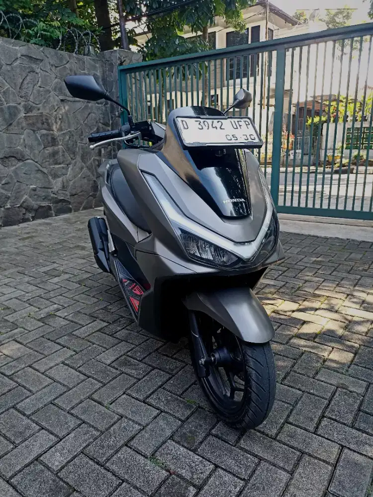 PCX 160 KM 5rb perak,istimewa,Mulus,siap TT