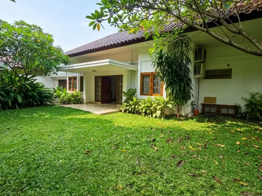 Dijual Rumah Mewah Strategis Ada Swimming Pool Dekat Blok M Square di Jaksel Wt-18128