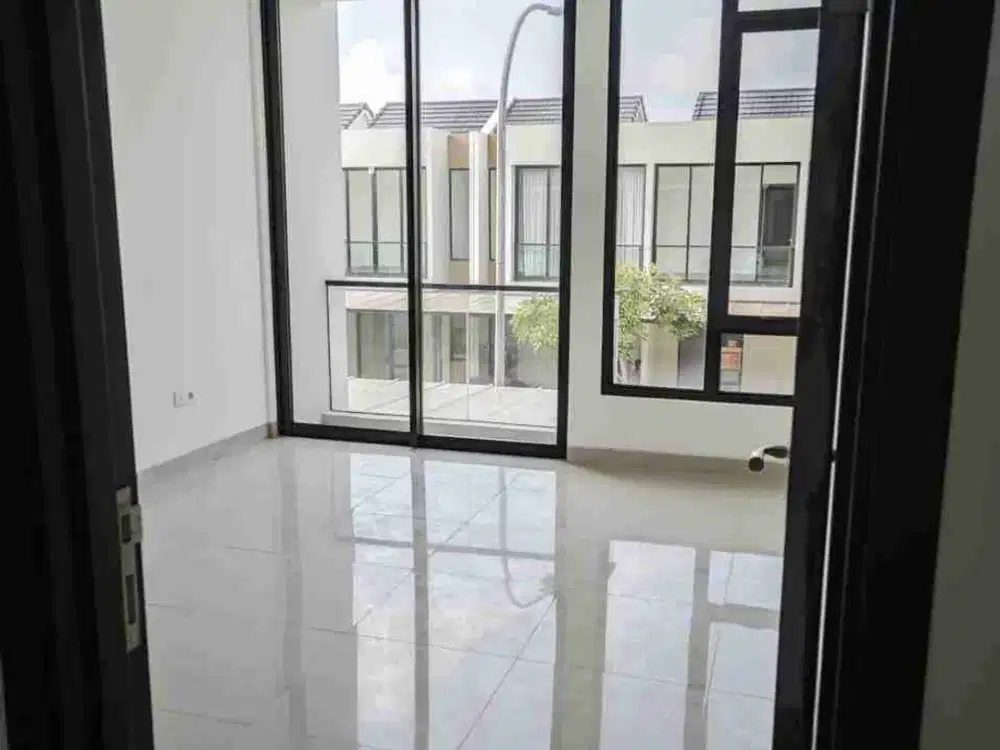 Disewakan Rumah Milenial PIK 2 uk 4,5x15 Murah