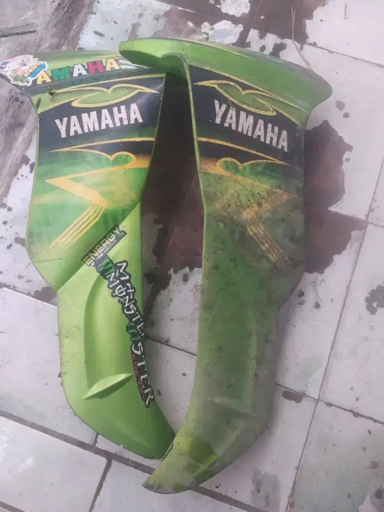 Tebeng depan motor Jupiter z