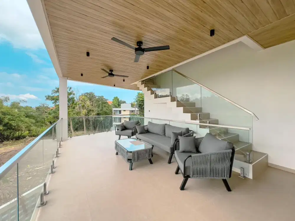 Vila Modern 5 Kamar Tidur dengan Perlengkapan Rumah Berkualitas Tinggi di Pererenan