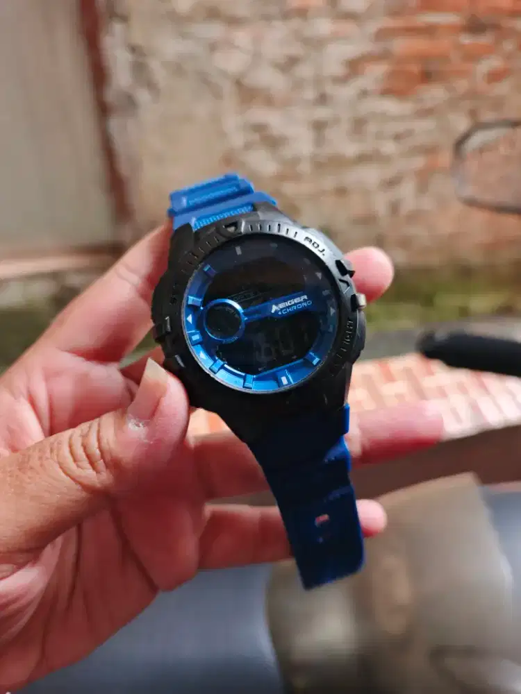 Jual Jam eiger makalo