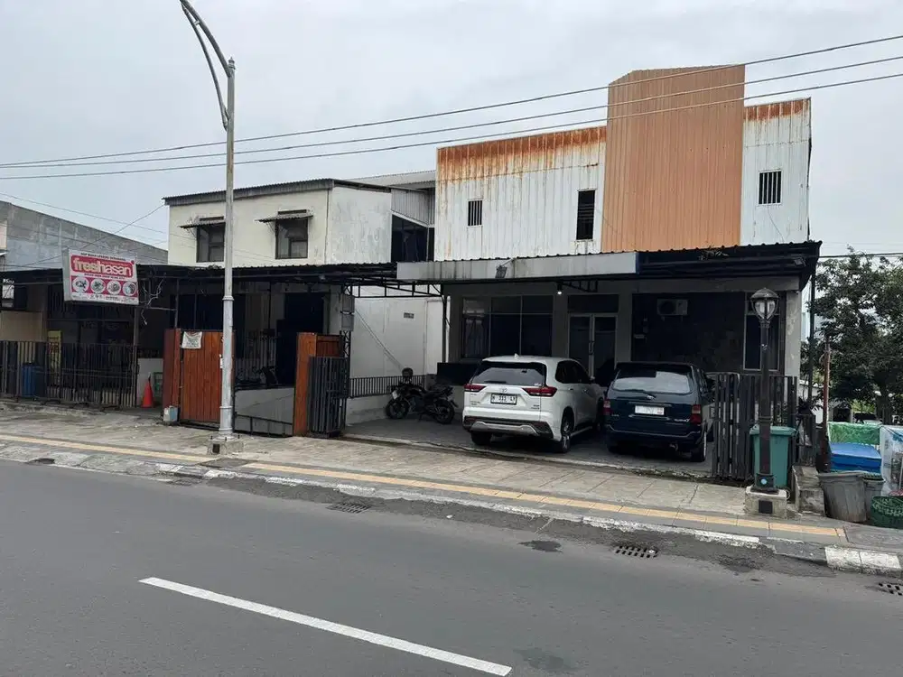 (Tanpa Perantara) Dijual Kost Strategis di jalan utama tembalang