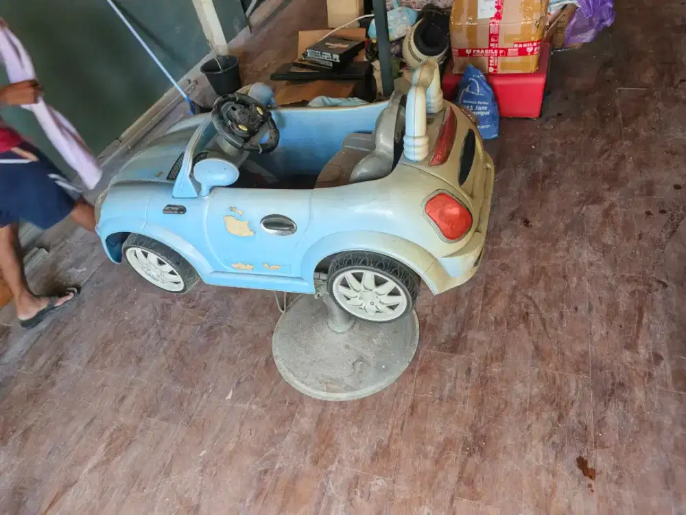 Kursi Mobil Mobilan utk Potong Rambut Anak di Barbershop / Salon