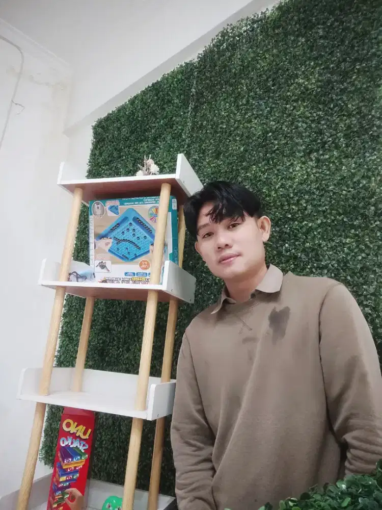 mencari  pekerjaaan art pria dan restoran