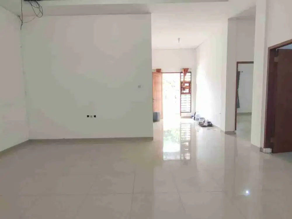 disewakan rumah taman holis indah