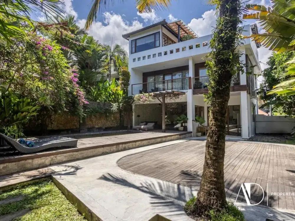 FREEHOLD | LEASEHOLD | OCEAN VIEW VILLA 50 METERS FROM BALIAN BEACH