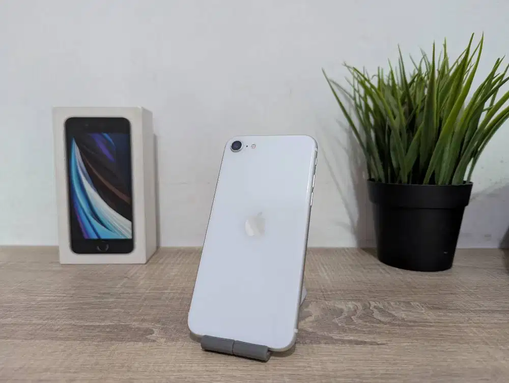 Jual iPhone SE iBox 2020 64Gb Fullset White COD Malang Kota 64 ibox