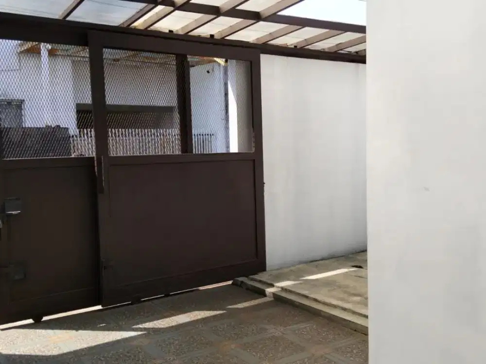 Jual Rumah siap huni di Turangga Buah batu Bandung kota dekat TSM