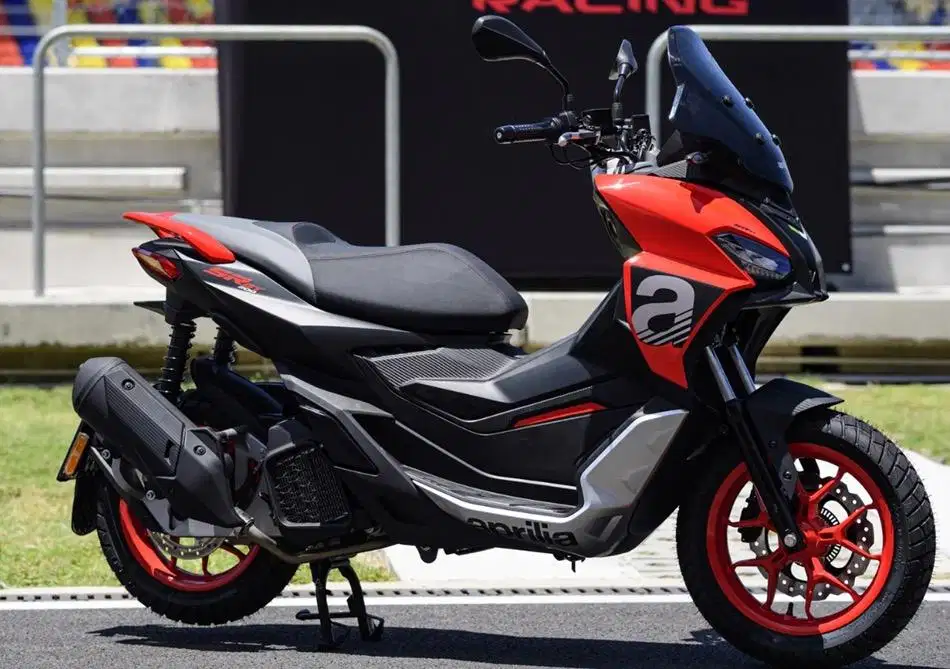 Aprillia SR GT 200 Sport