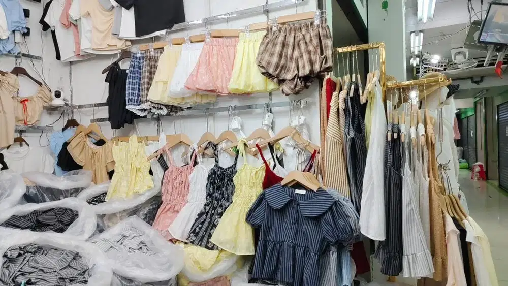 Lowongan jaga toko baju wanita