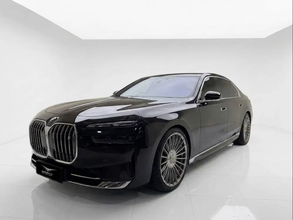BMW i7 GRAN LUSSO ATPM 2023 BLACK SAPPHIRE ON BLACK