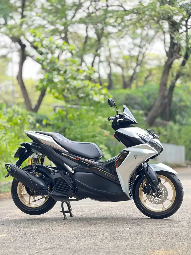 YAMAHA NEW AEROX S 155 ABS KEYLESS 2024 SILVER LOW KM PAJAK ON SUPERB