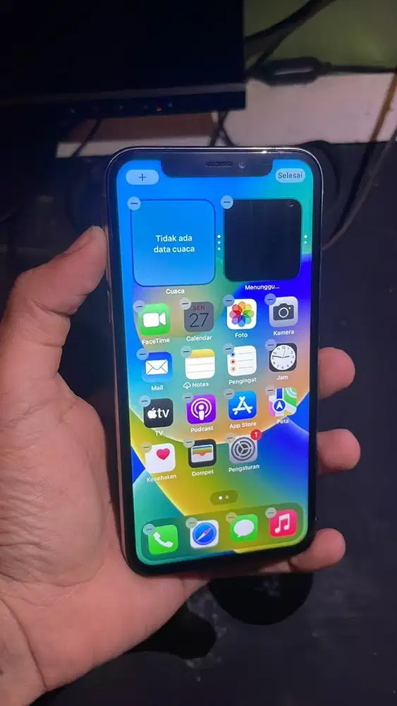 iphone x 64gb white unit only
