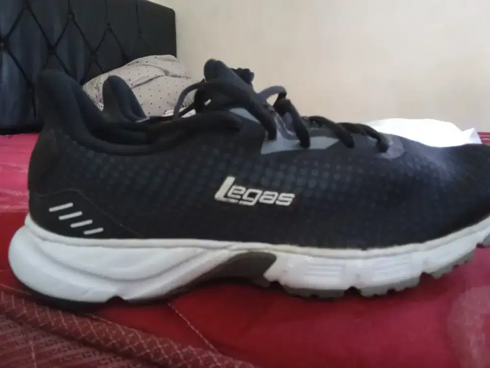 Sepatu Legas ukuran 44