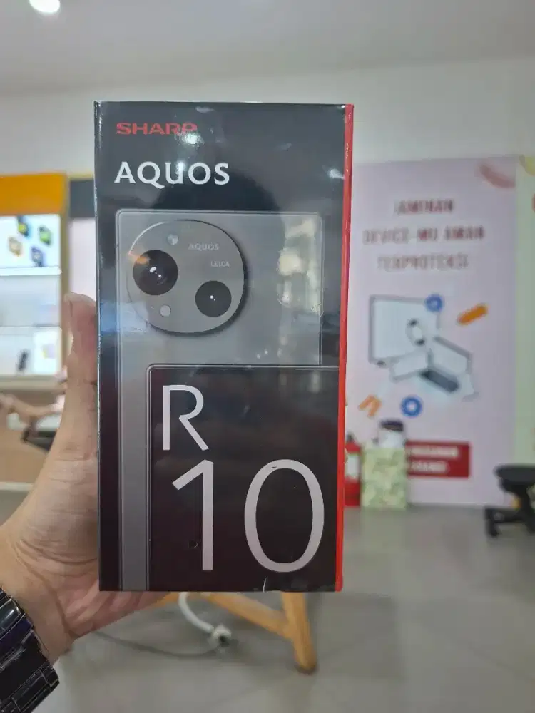 Ready Sharp Aquos R10