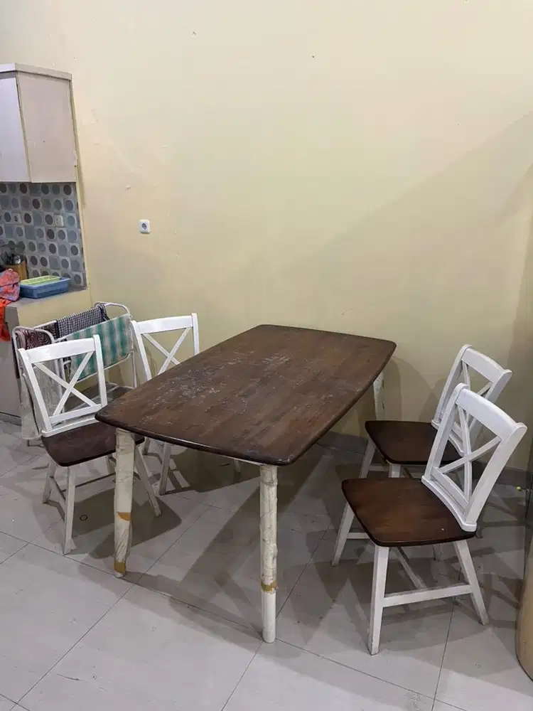 Set Furniture Mej Makan