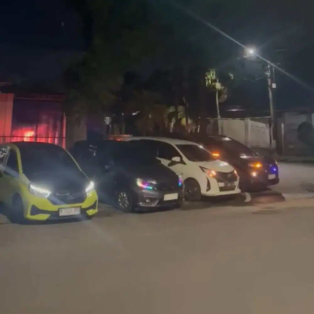 Rental mobil malang lepas kunci maupun + driver start form Rp.250.000