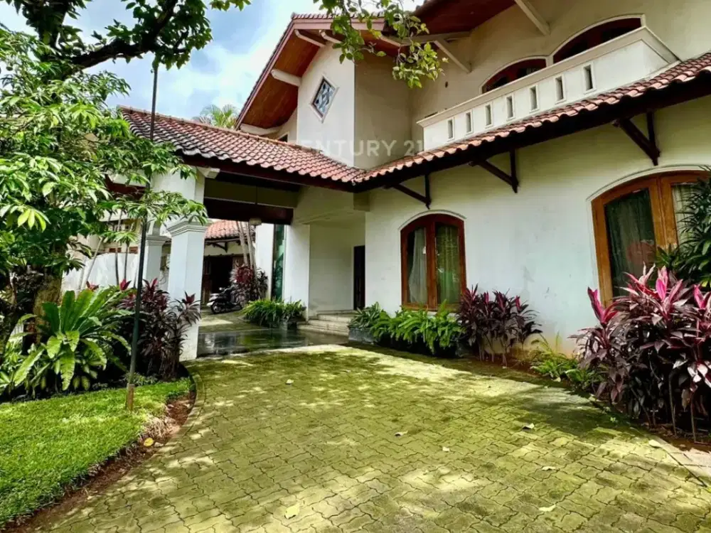 Dijual Rumah Pondok Indah Ada Halaman Belakang Row Jalan Lebar