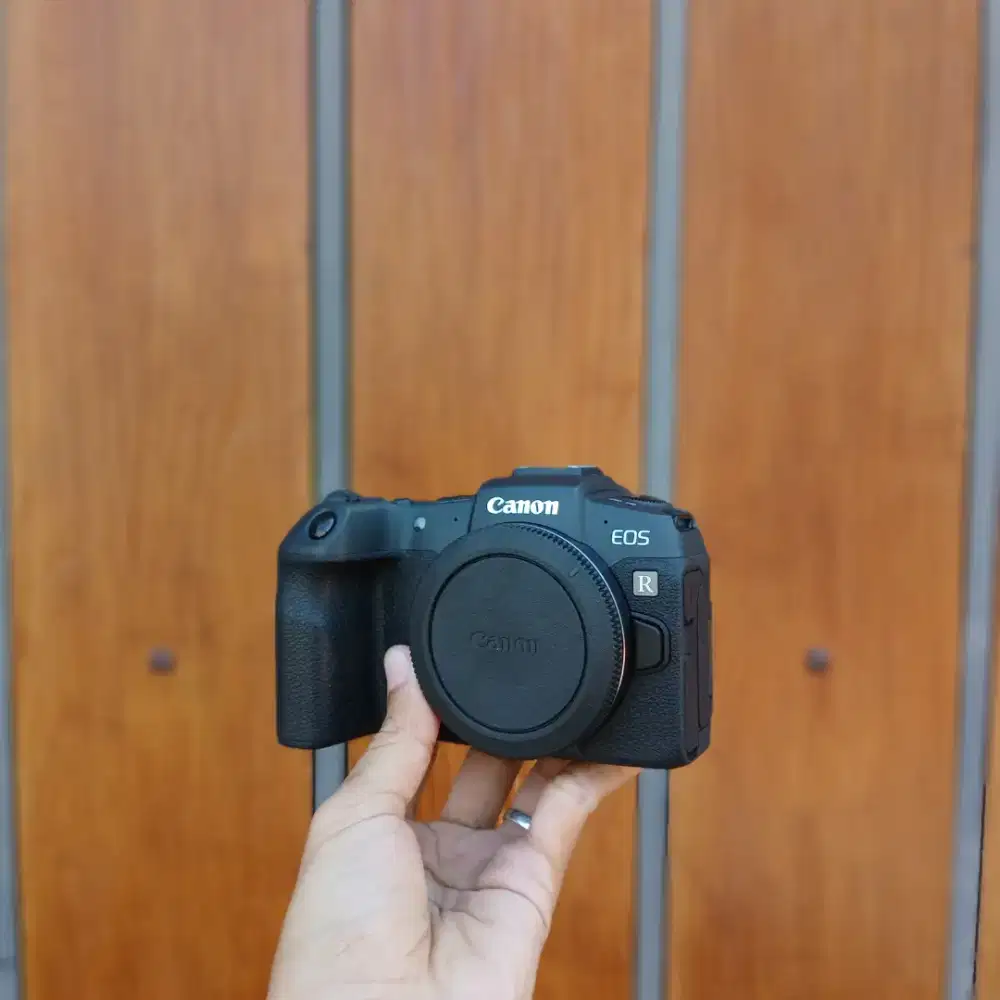 FULLFRAME CANON EOS RP BLACK LIKE NEW FULLSETBOX BEST SELLER