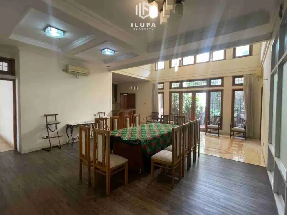 dijual cepat rumah tengah kota lokasi sangat strategis kebayoran baru