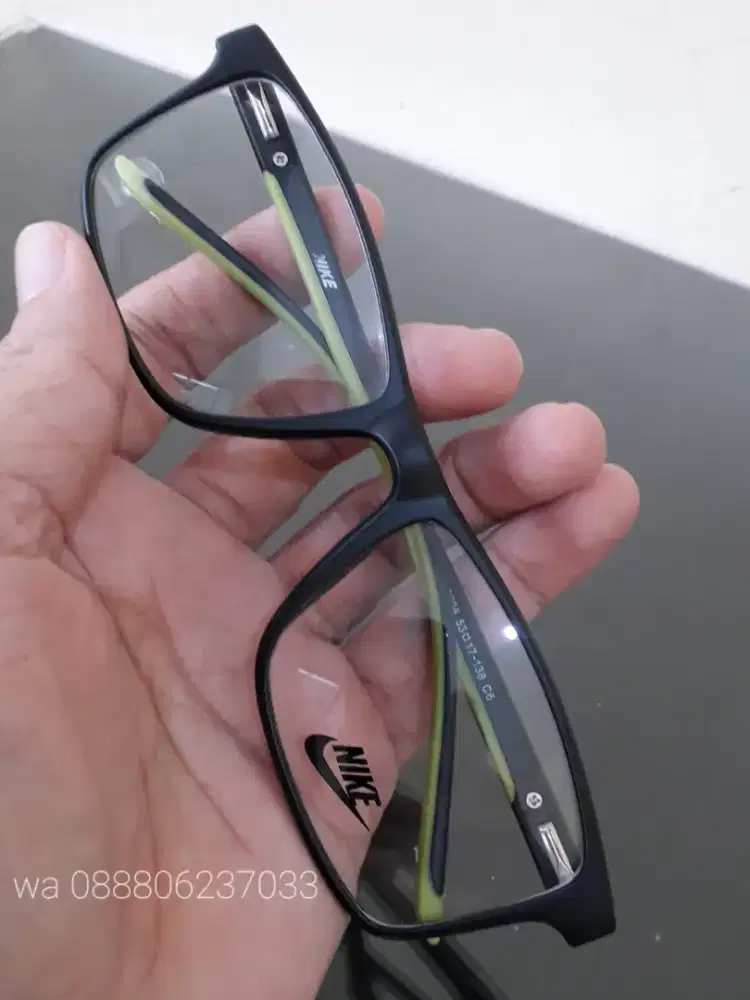 Kacamata Nike frame sporty