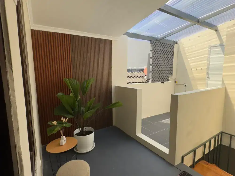 Hunian Eropa Klasik Eksklusif di Condongcatur Sleman – Lingkungan Asri, Akses Lebar - 920 Juta Nego!