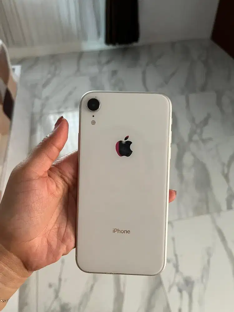 Jual iphone xr 64 giga masih mulus