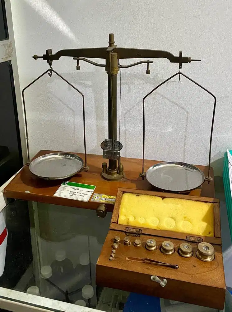 Timbangan Obat Apotek Manual