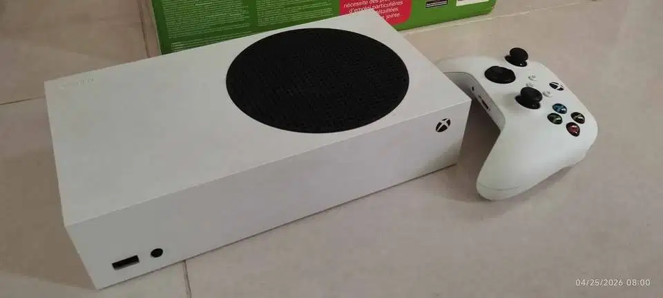 XBOX SERIES S 512 GB - RESIDENT EVIL 4 REMAKE