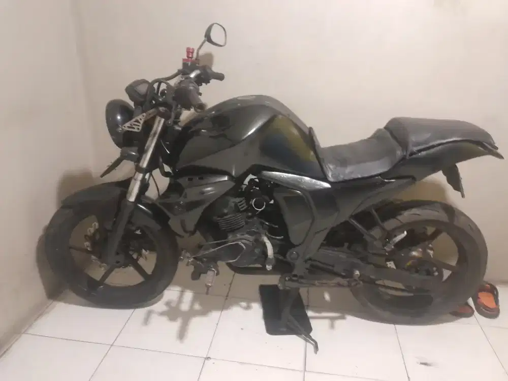Yamaha byson 2015 hitam dki jakarta lengkap mantap