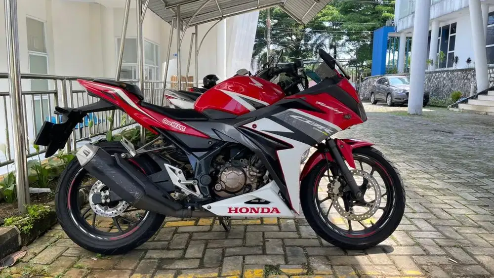 Honda CBR150R 2018