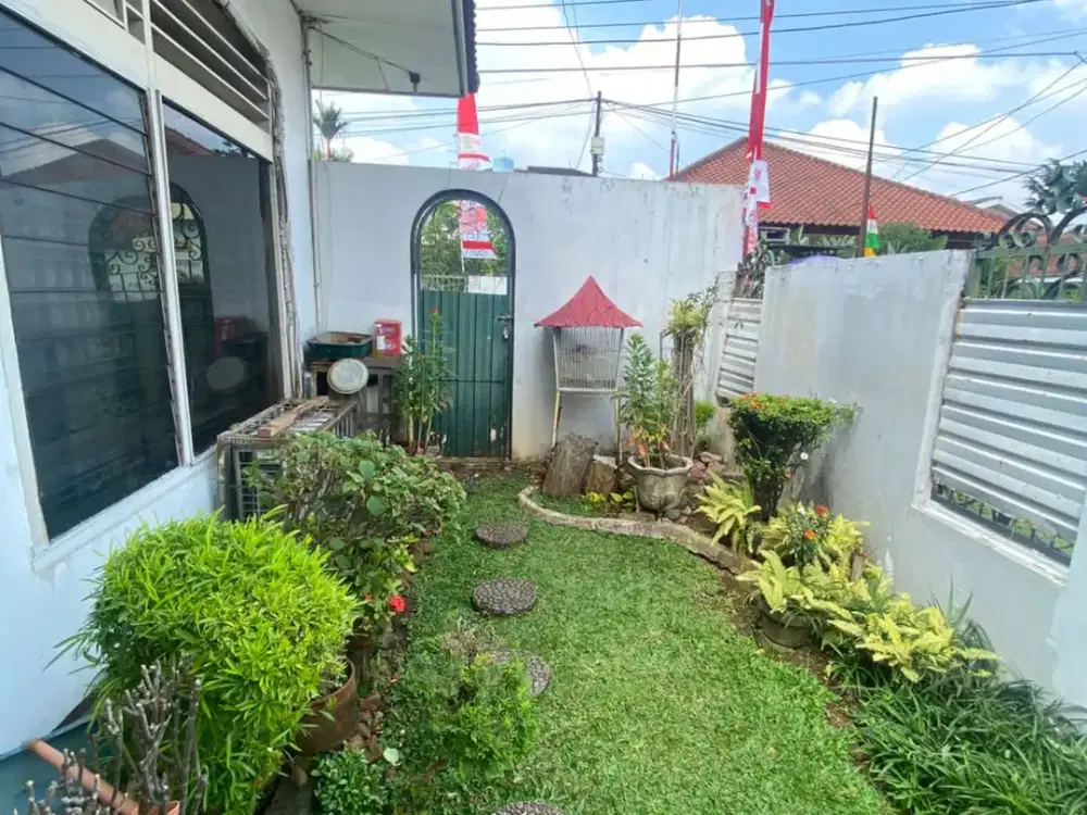 Dijual Rumah Luas Strategis Posisi Hoek Dekat Itc Cipulir di Jaksel Af-18108