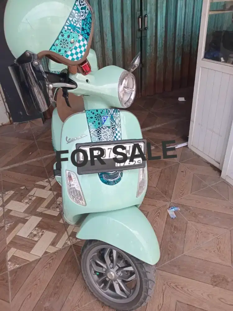 Vespa  LX 125 Iget (Vespa Batik)