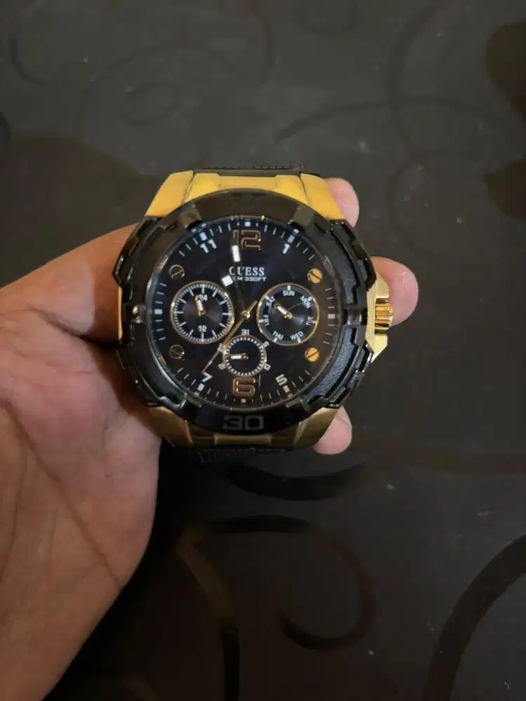 Jam Tangan Guess