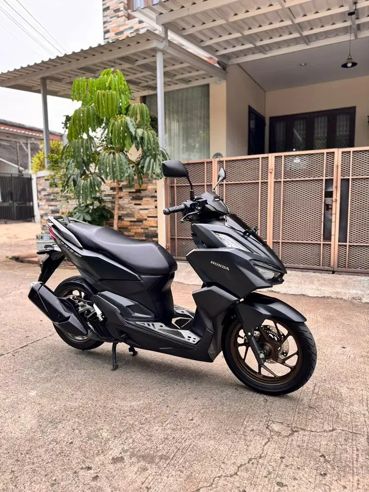 VARIO 160 ABS KILOMETER 4.000 SS LENGKAP PJK HIDUP AN DARI BARU